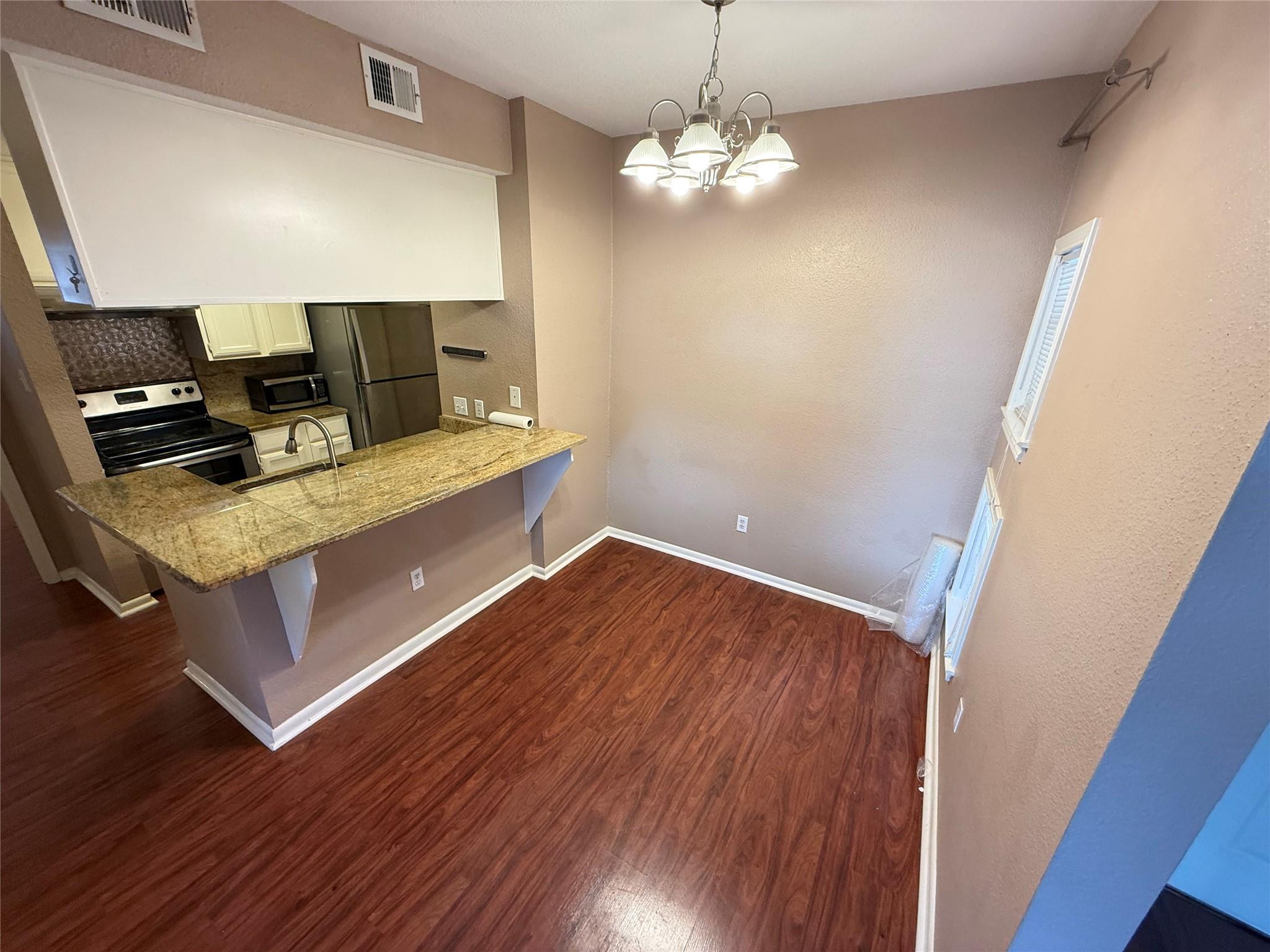 2311 Nueces St #203 Property Photo 4