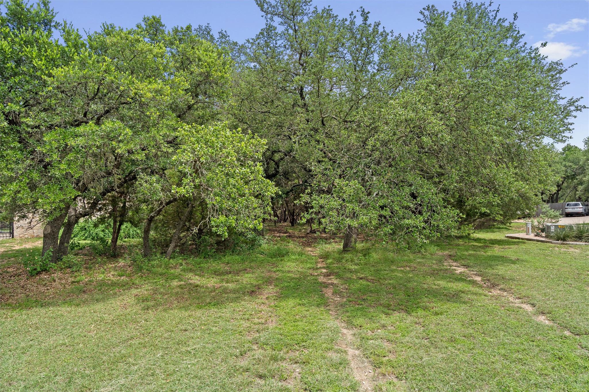 120 E Rustle Cv Property Photo 11