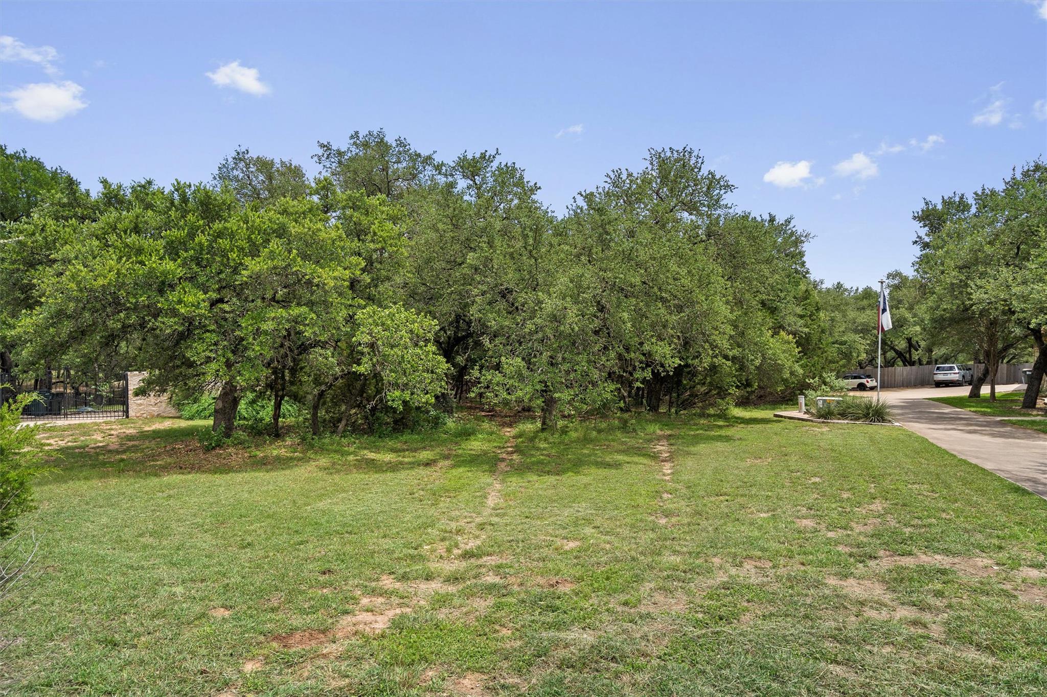 120 E Rustle Cv Property Photo 12