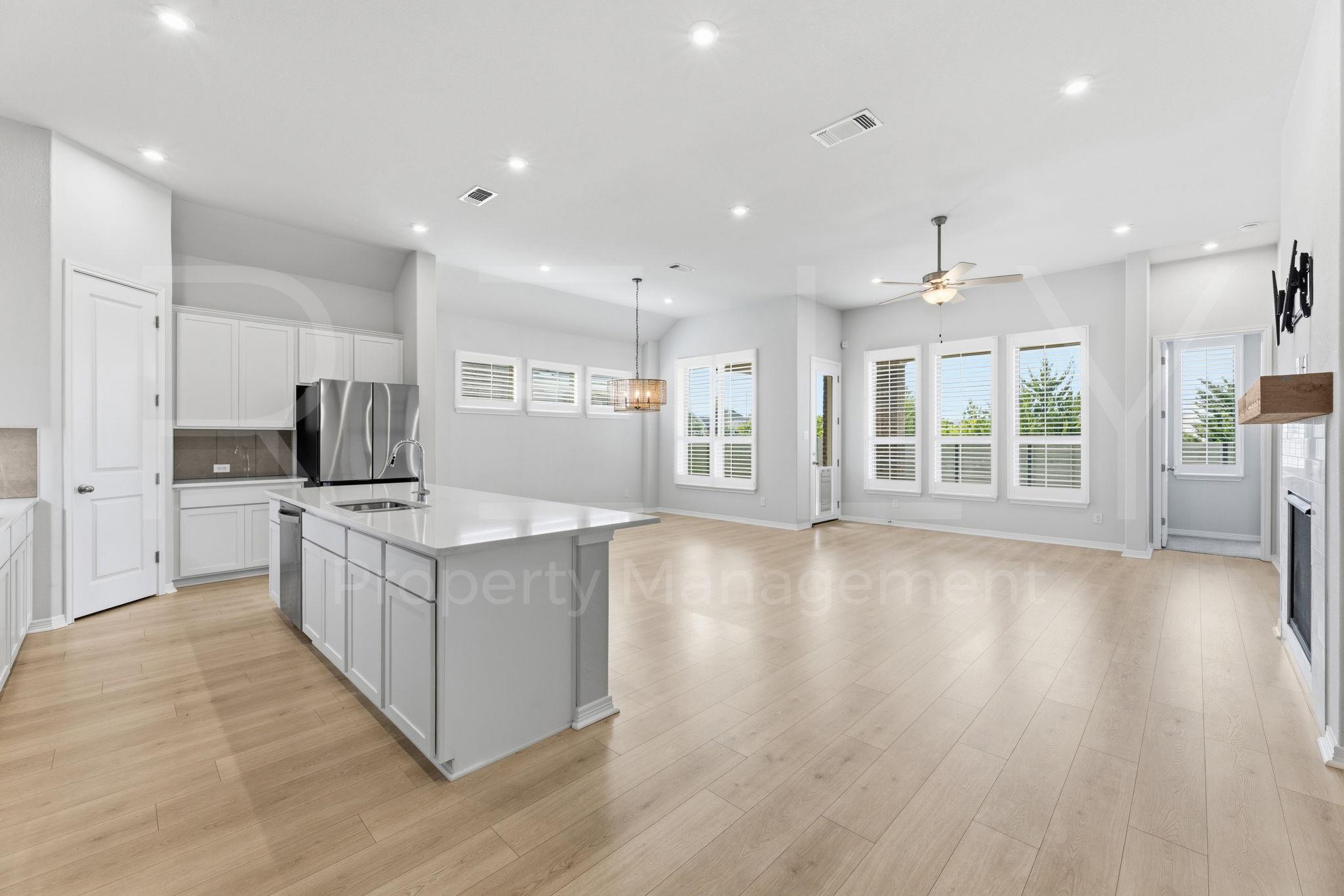 1017 Spring Gulch Ln Property Photo 14