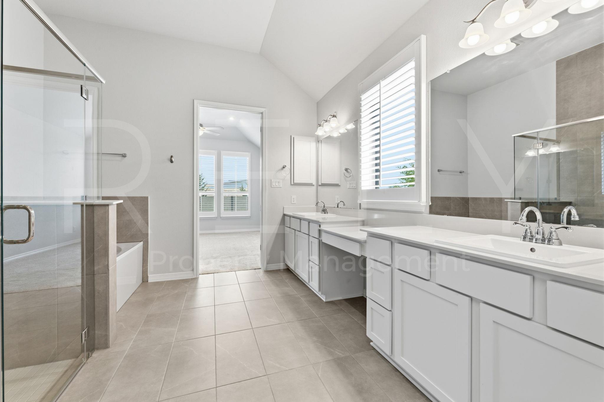 1017 Spring Gulch Ln Property Photo 26