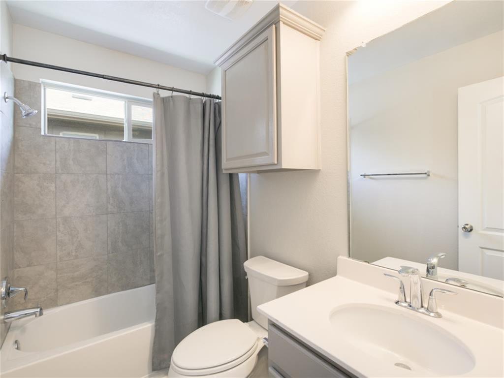12112 Timber Arch Ln Property Photo 15