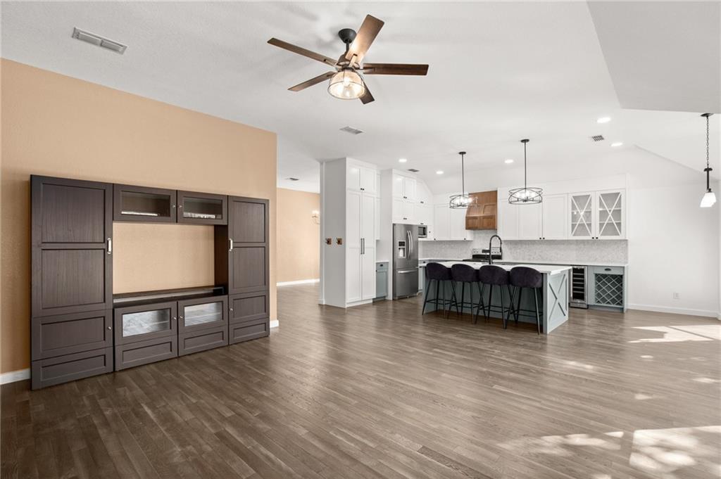316 Poppy Cv Property Photo 6