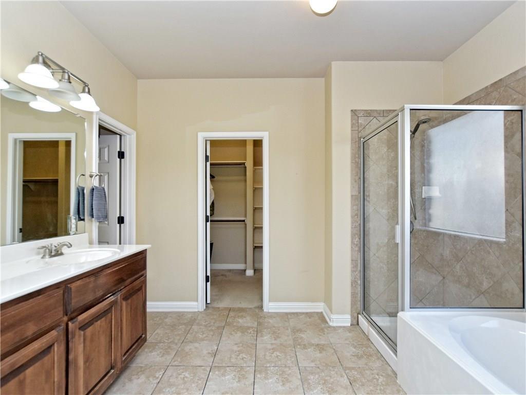 1802 Greenside Trl Property Photo 11