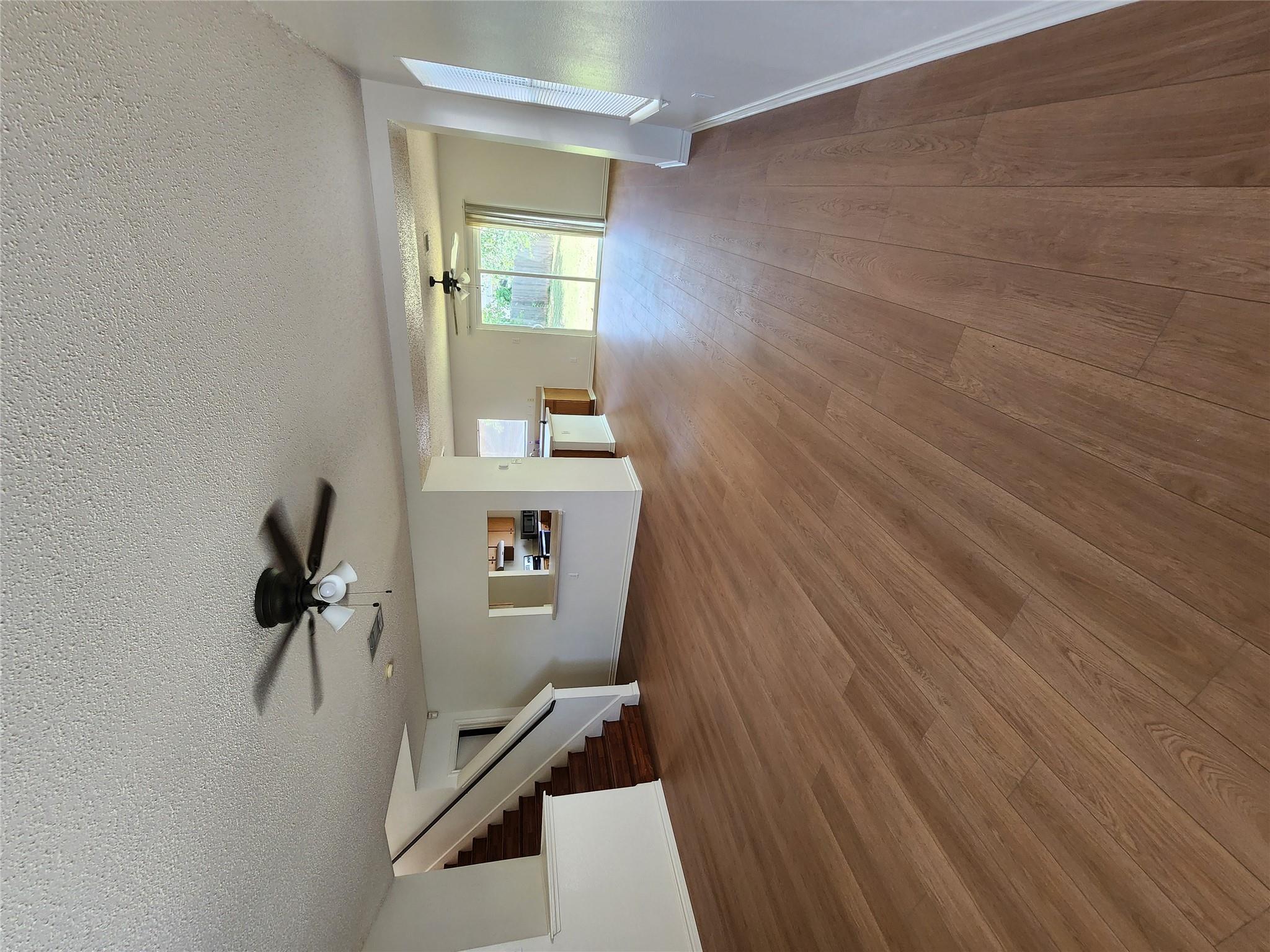 2704 Vinson Ct Property Photo 2