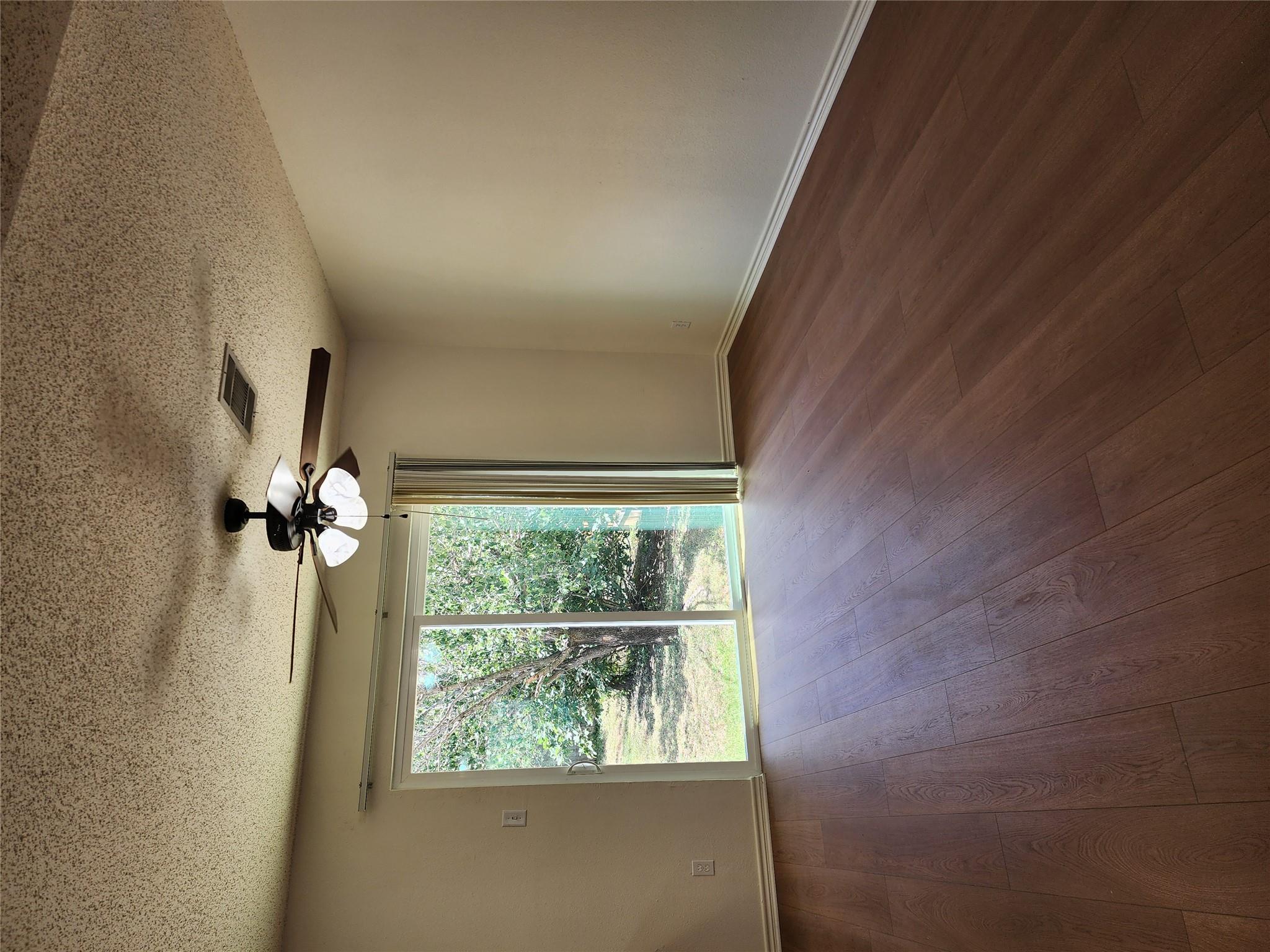 2704 Vinson Ct Property Photo 5
