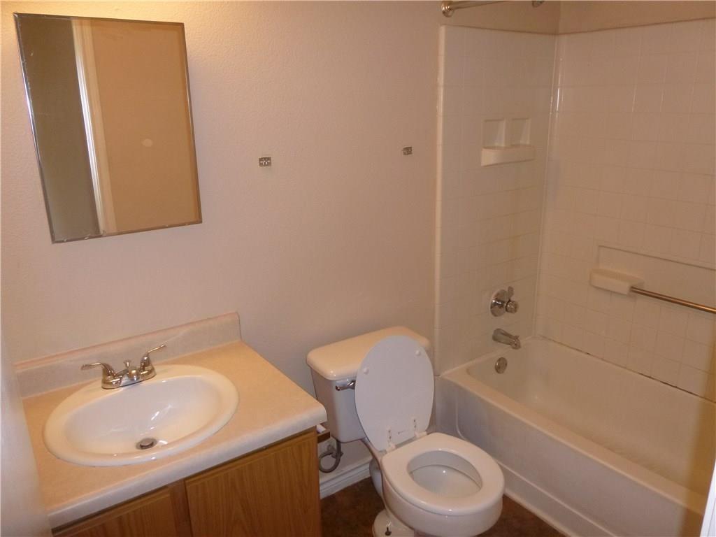 2704 Vinson Ct Property Photo 12