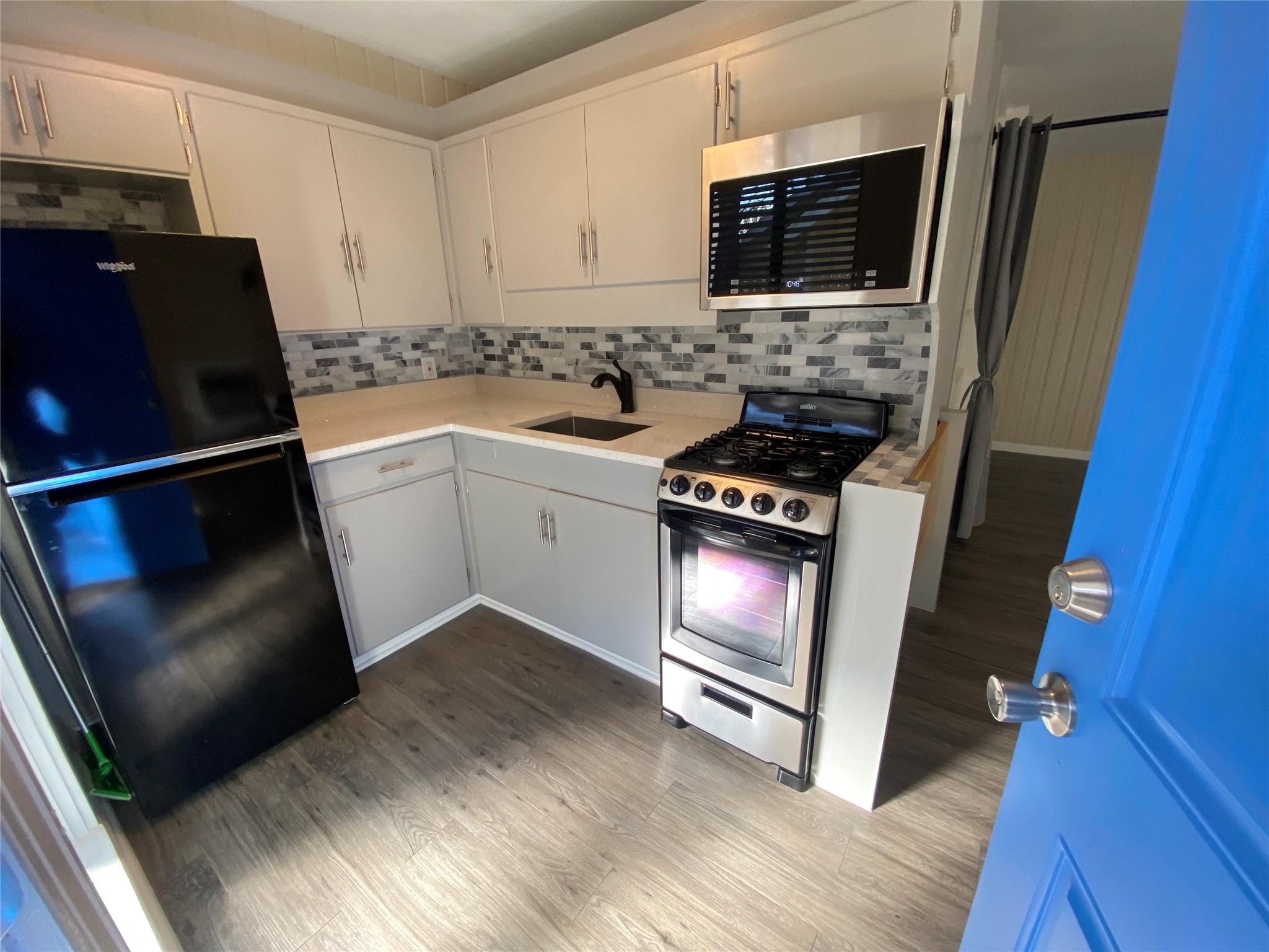 3010 Fruth St St #b Property Photo 4