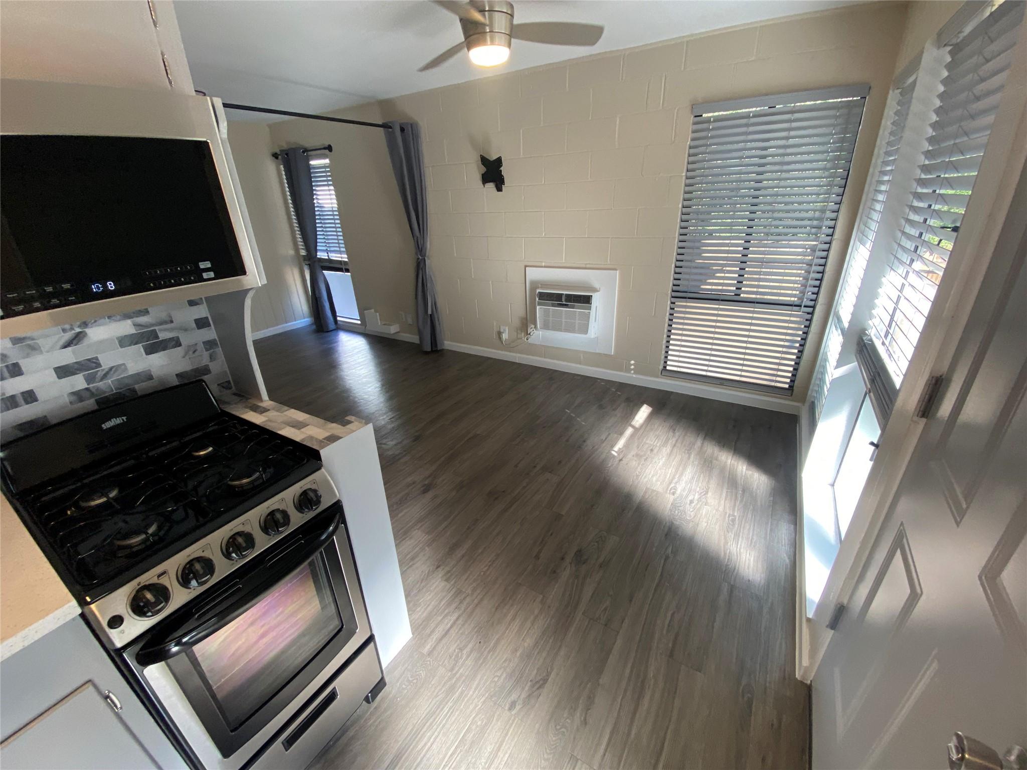 3010 Fruth St St #b Property Photo 6