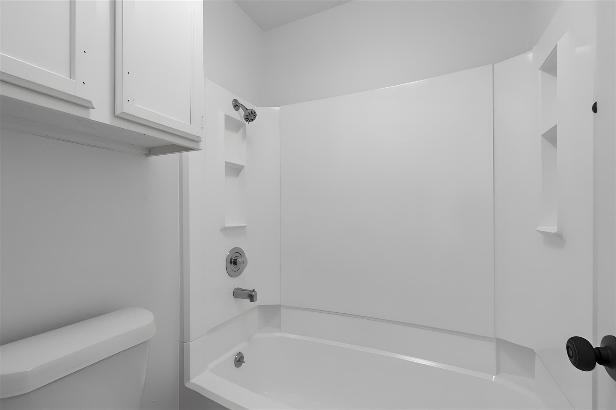 923 E 41st St #201 Property Photo 15