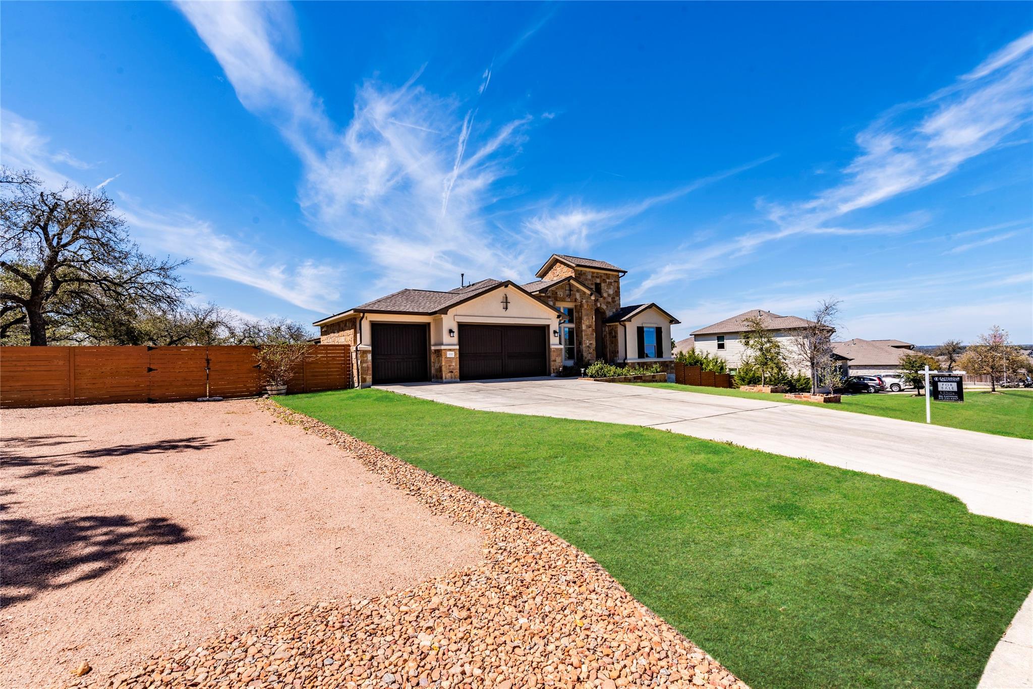 222 Fort Sumner St Property Photo 6