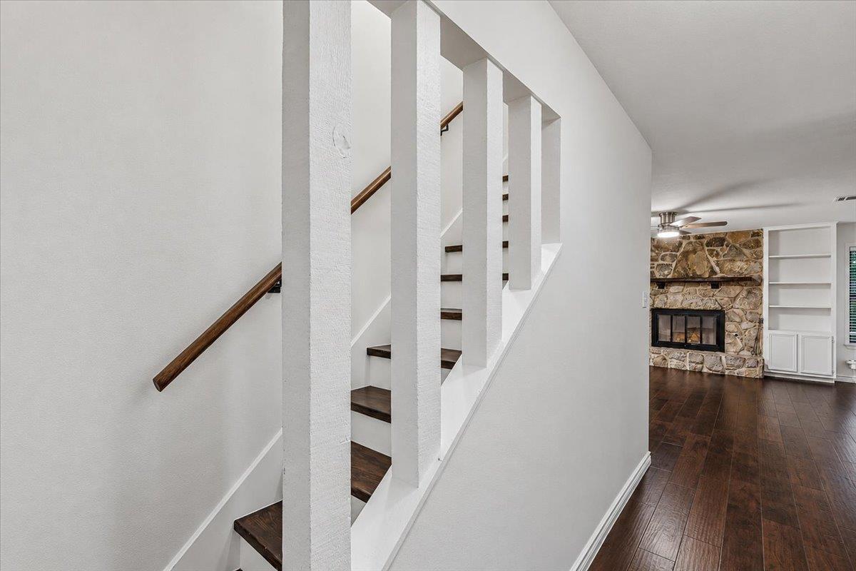 13010 Lamplight Village Ave Property Photo 4