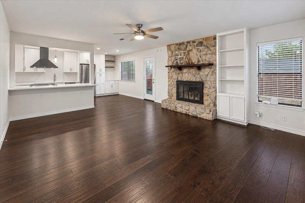 13010 Lamplight Village Ave Property Photo 7