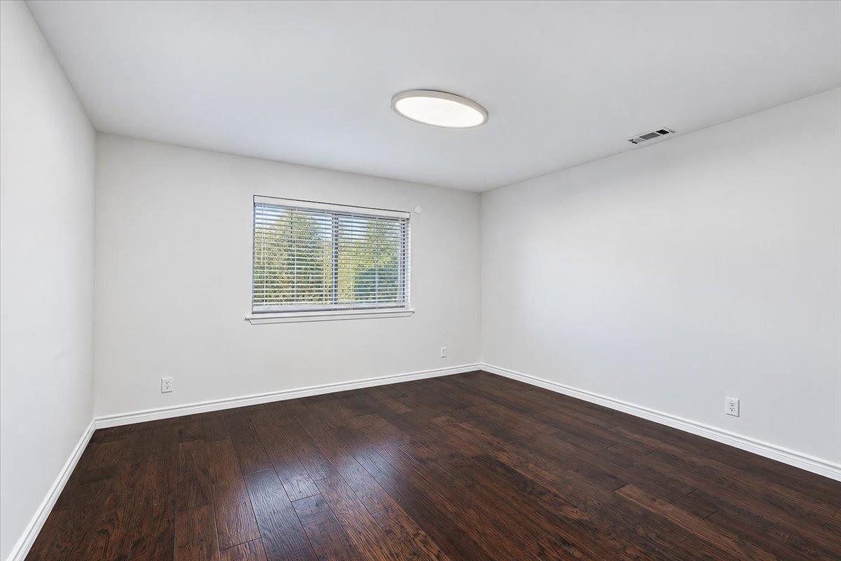 13010 Lamplight Village Ave Property Photo 16