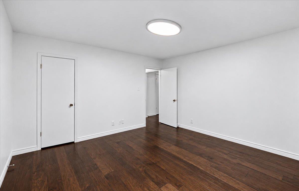 13010 Lamplight Village Ave Property Photo 17