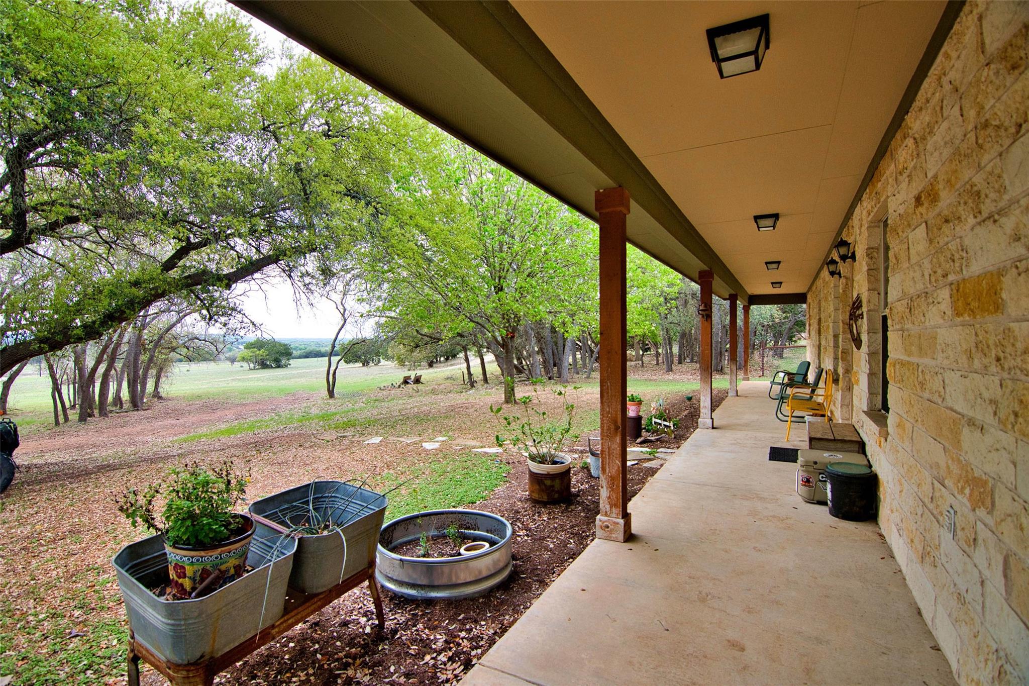 2010 Cr 228 None Property Photo 1