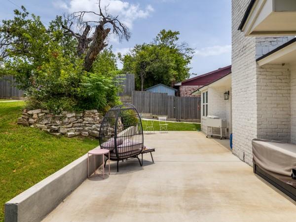 11911 Hornsby St Property Photo 14