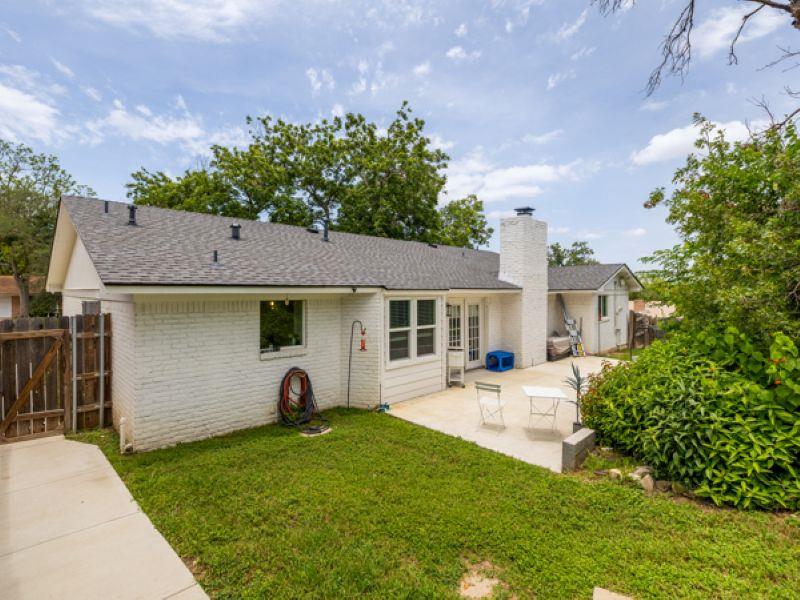 11911 Hornsby St Property Photo 15