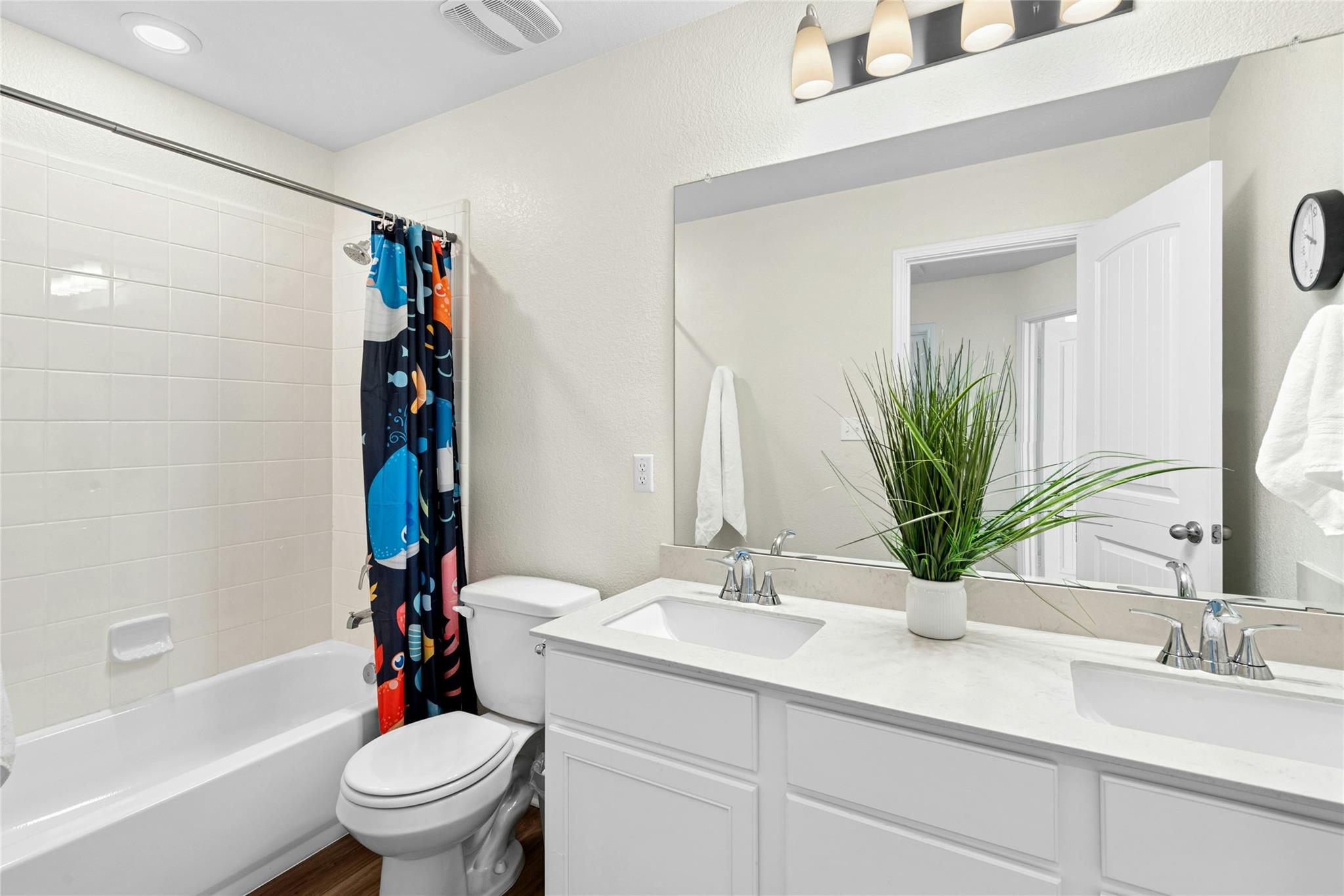 1124 Aronia Ln Property Photo 25