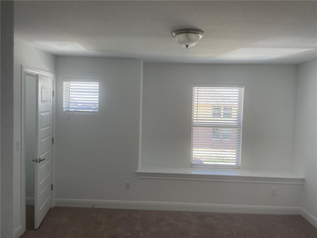 300 Staunton Dr Property Photo 13