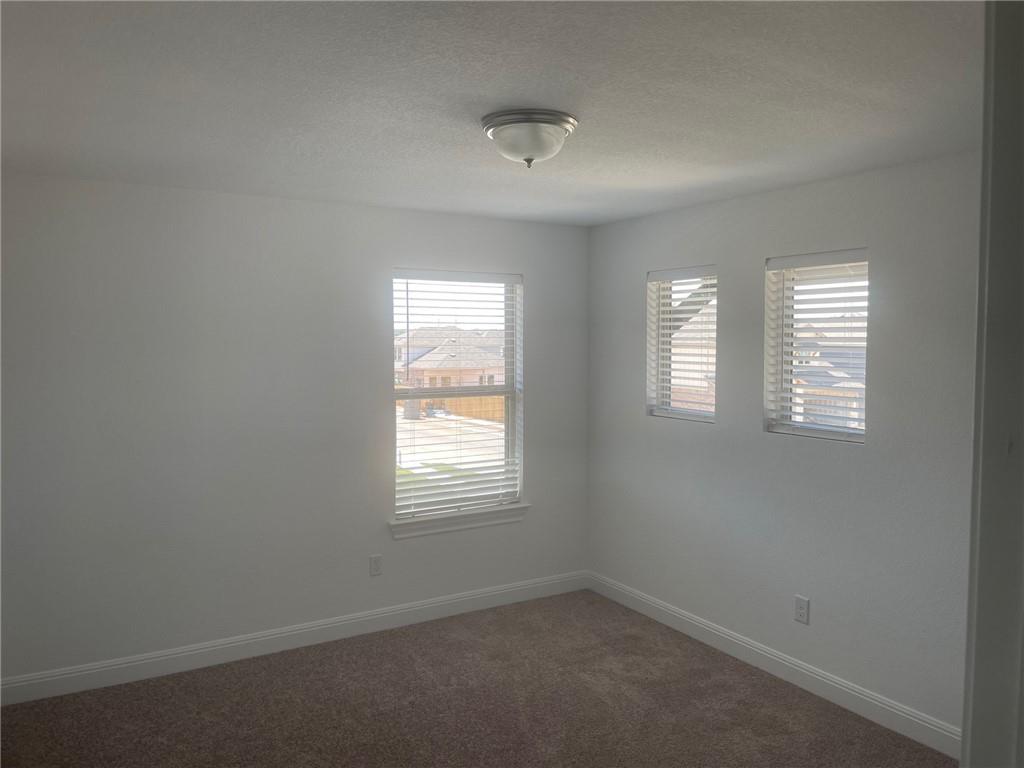 300 Staunton Dr Property Photo 17