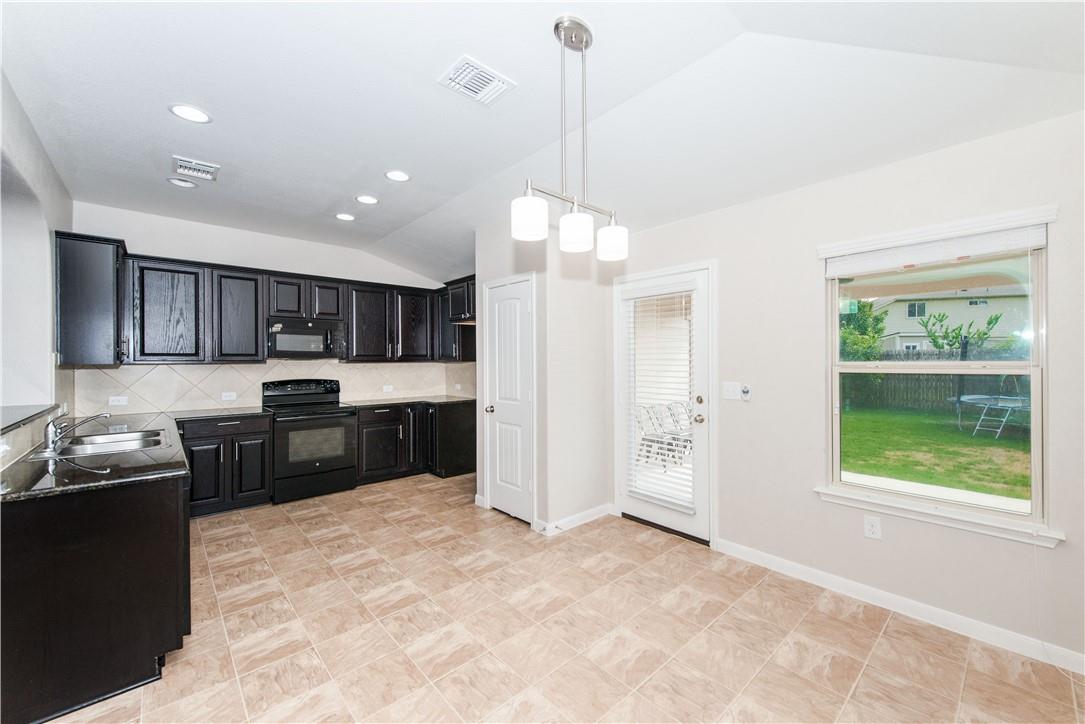 1007 Plateau Trl Property Photo 8