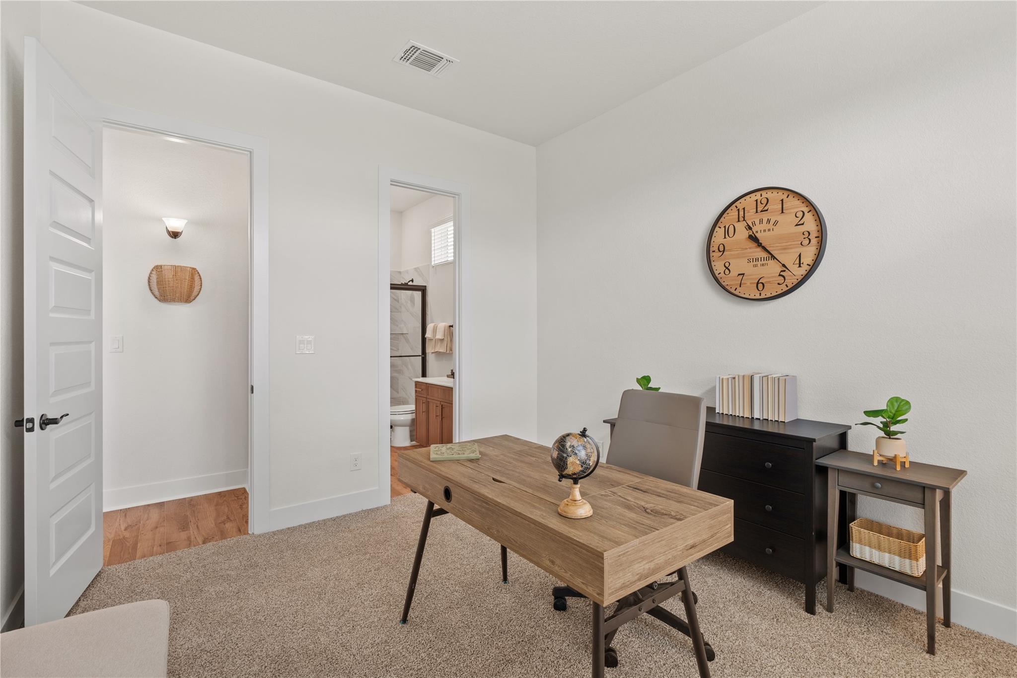 2116 Tobiano Trce Property Photo 6