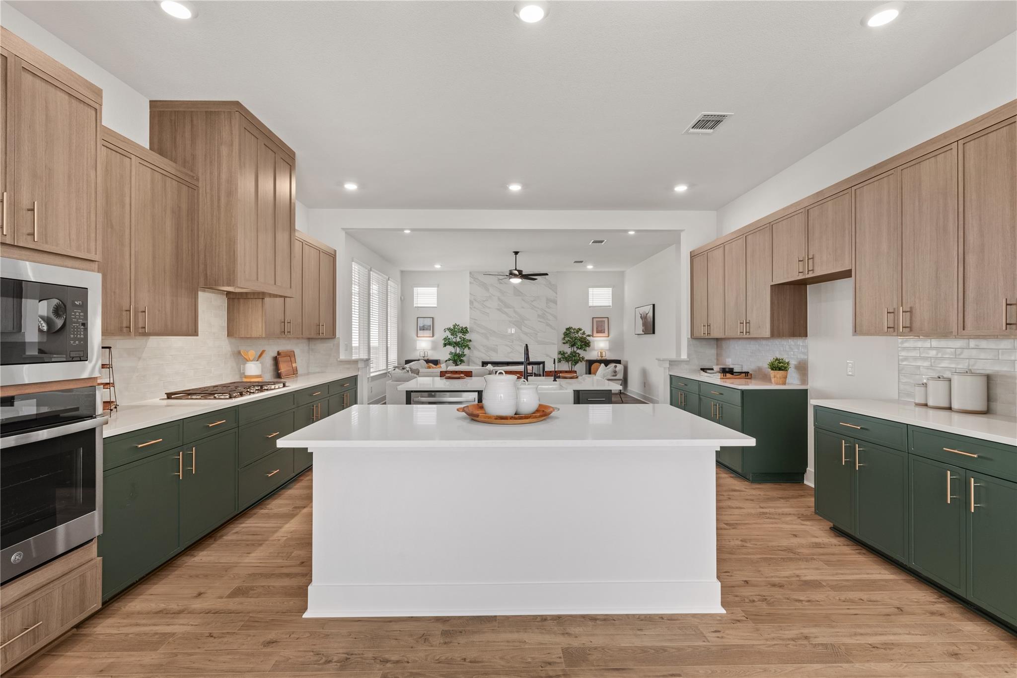 2116 Tobiano Trce Property Photo 14