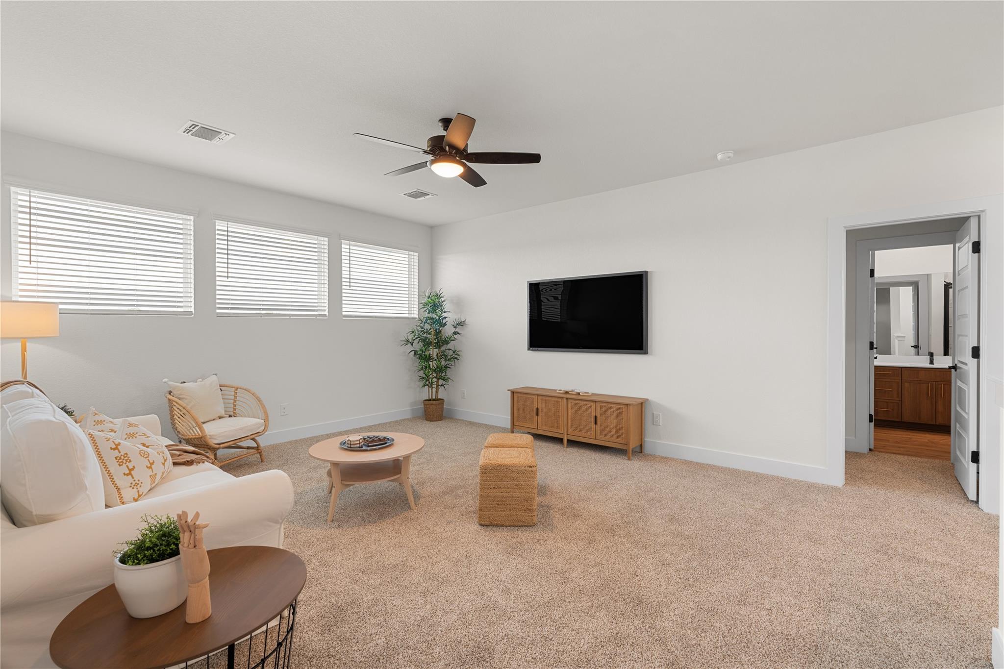 2116 Tobiano Trce Property Photo 27