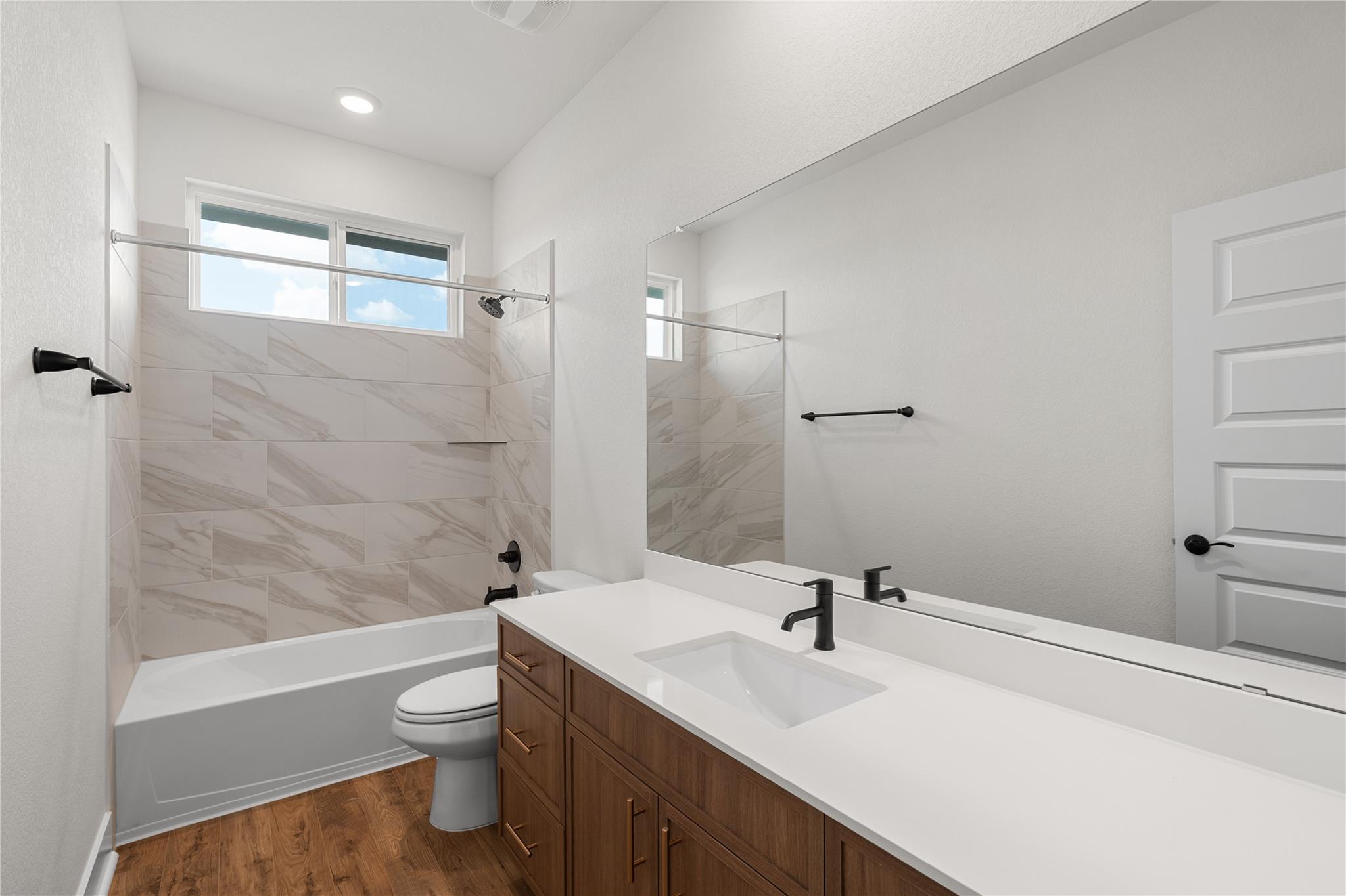 2116 Tobiano Trce Property Photo 31