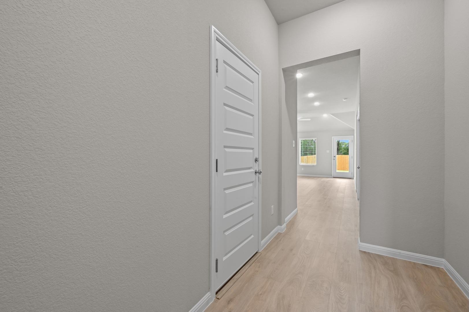 332 Bendecido Loop Property Photo 6