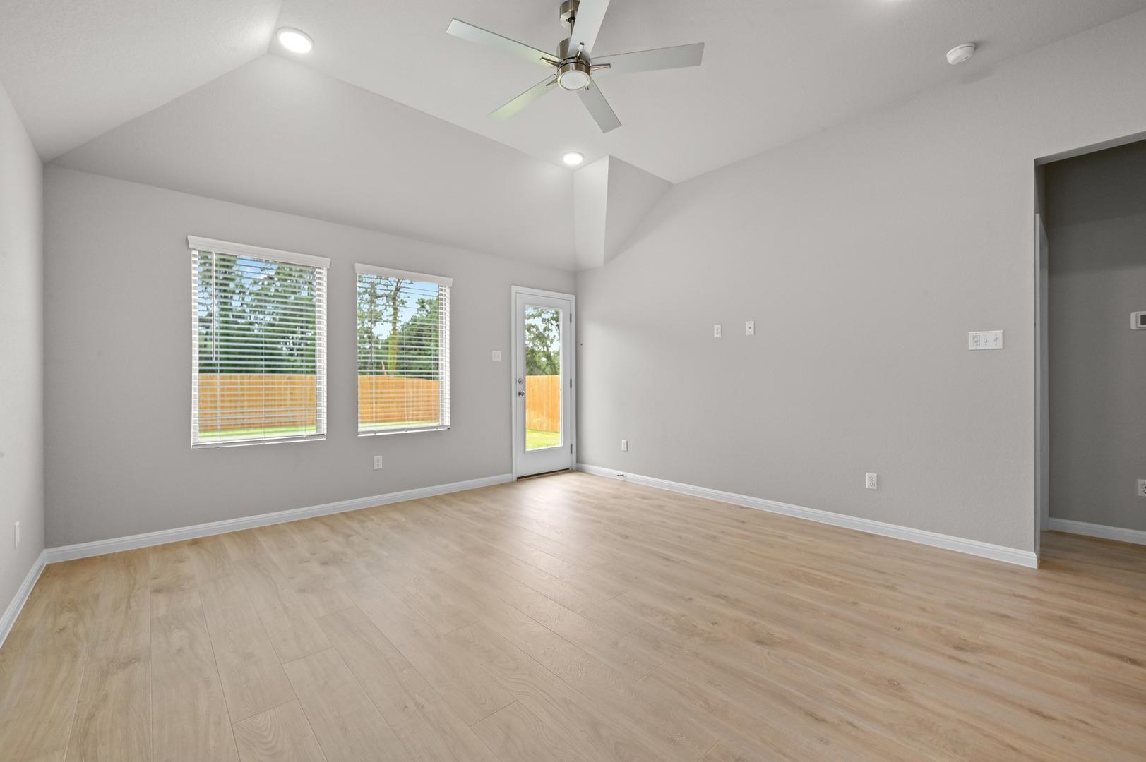 332 Bendecido Loop Property Photo 13