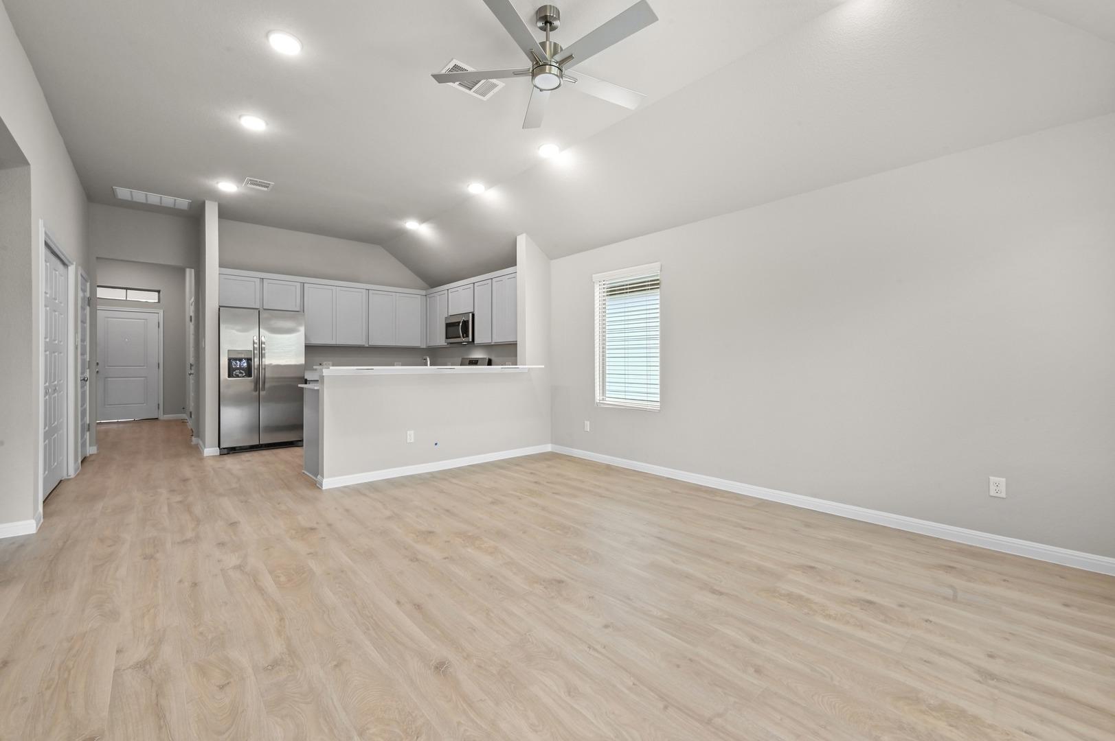 332 Bendecido Loop Property Photo 15