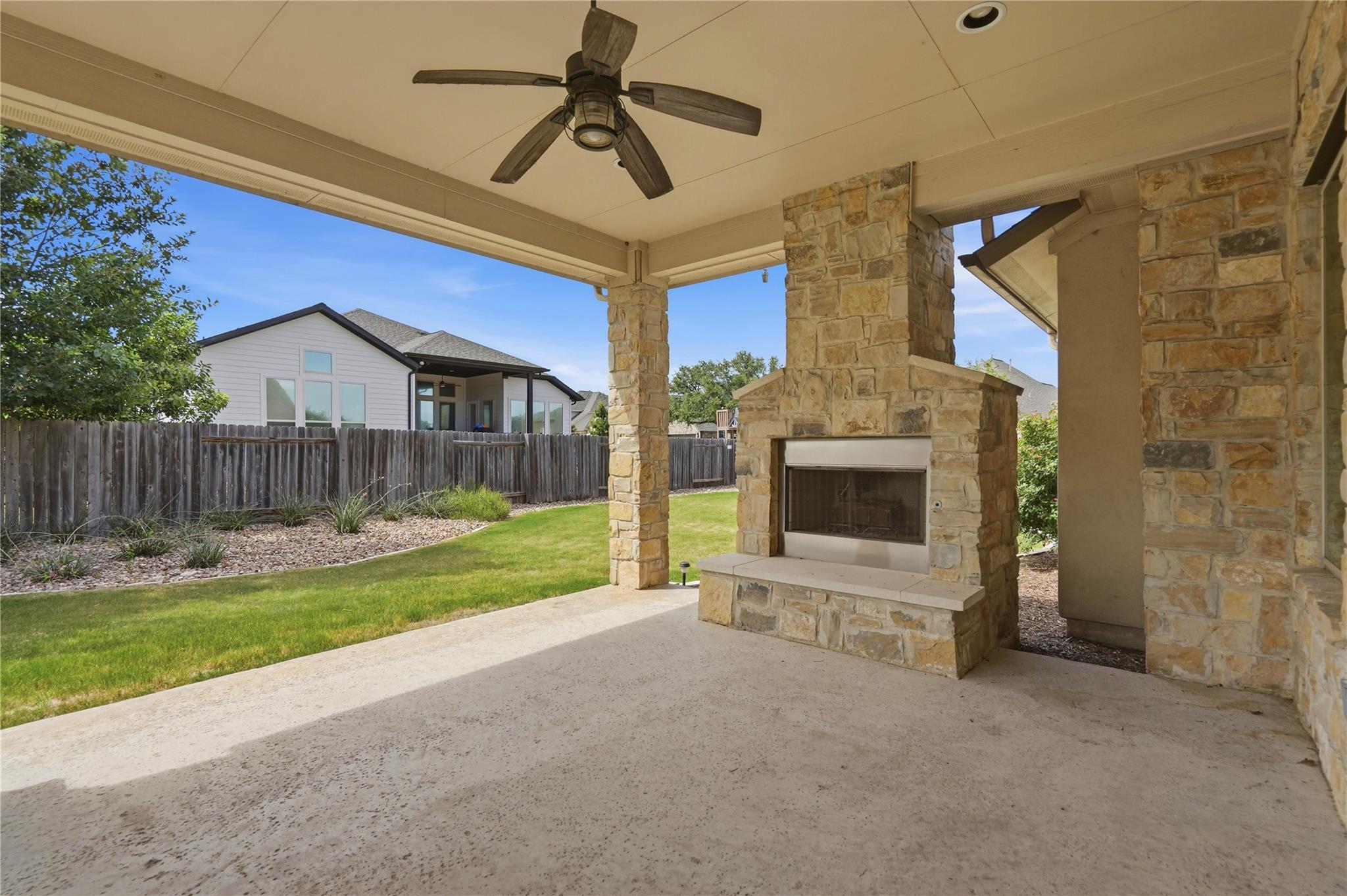 70 Santa Maria St Property Photo 27