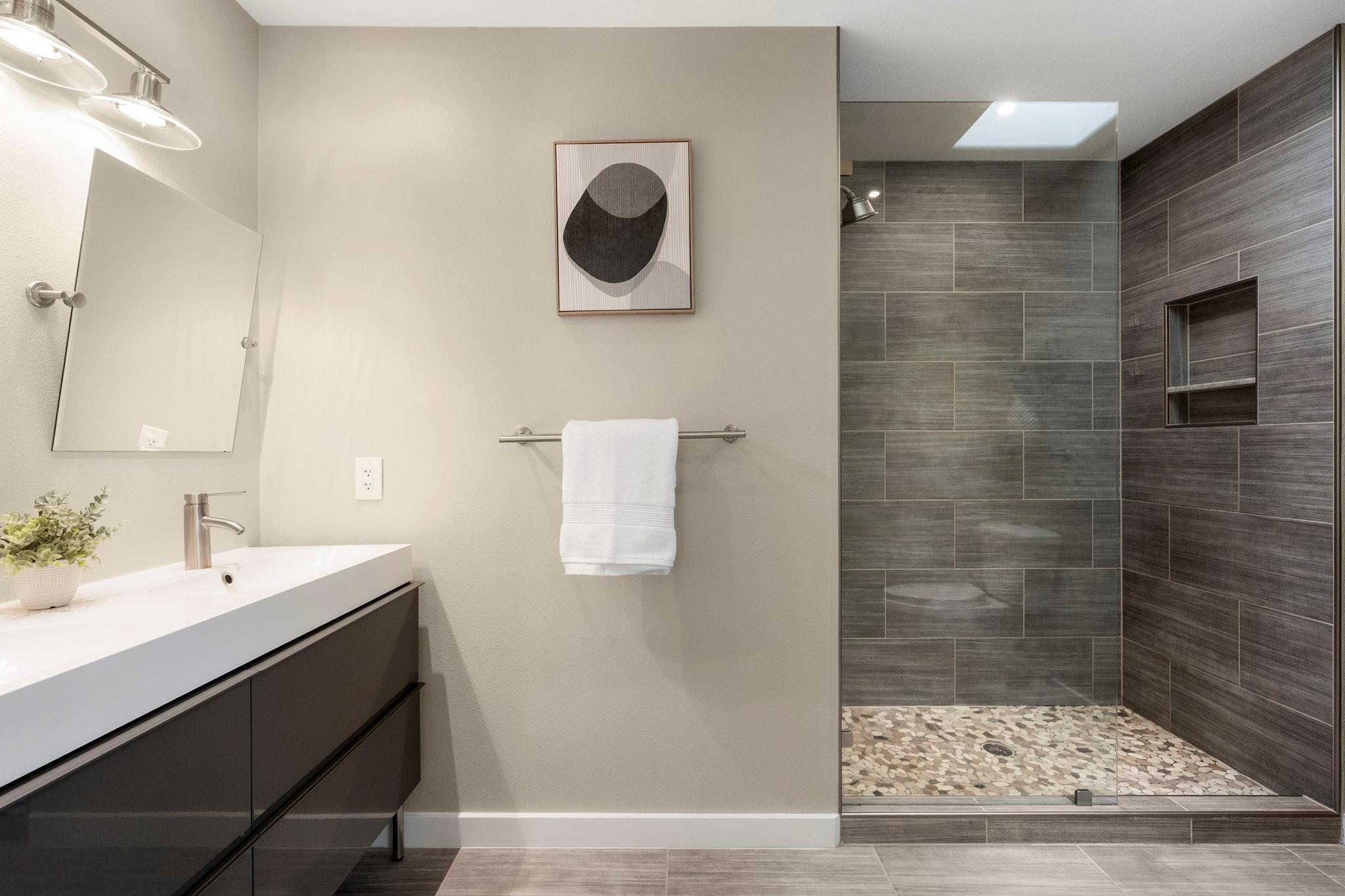 2114 Goodrich Ave #7 Property Photo 6