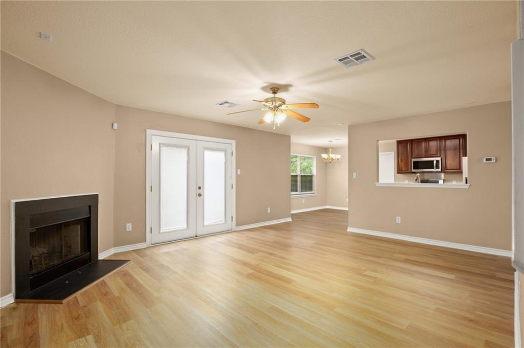 2204 Cottontail Dr Property Photo 5