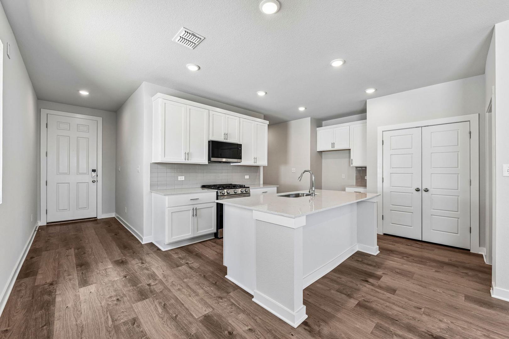 11916 Ellena Cv Property Photo 5