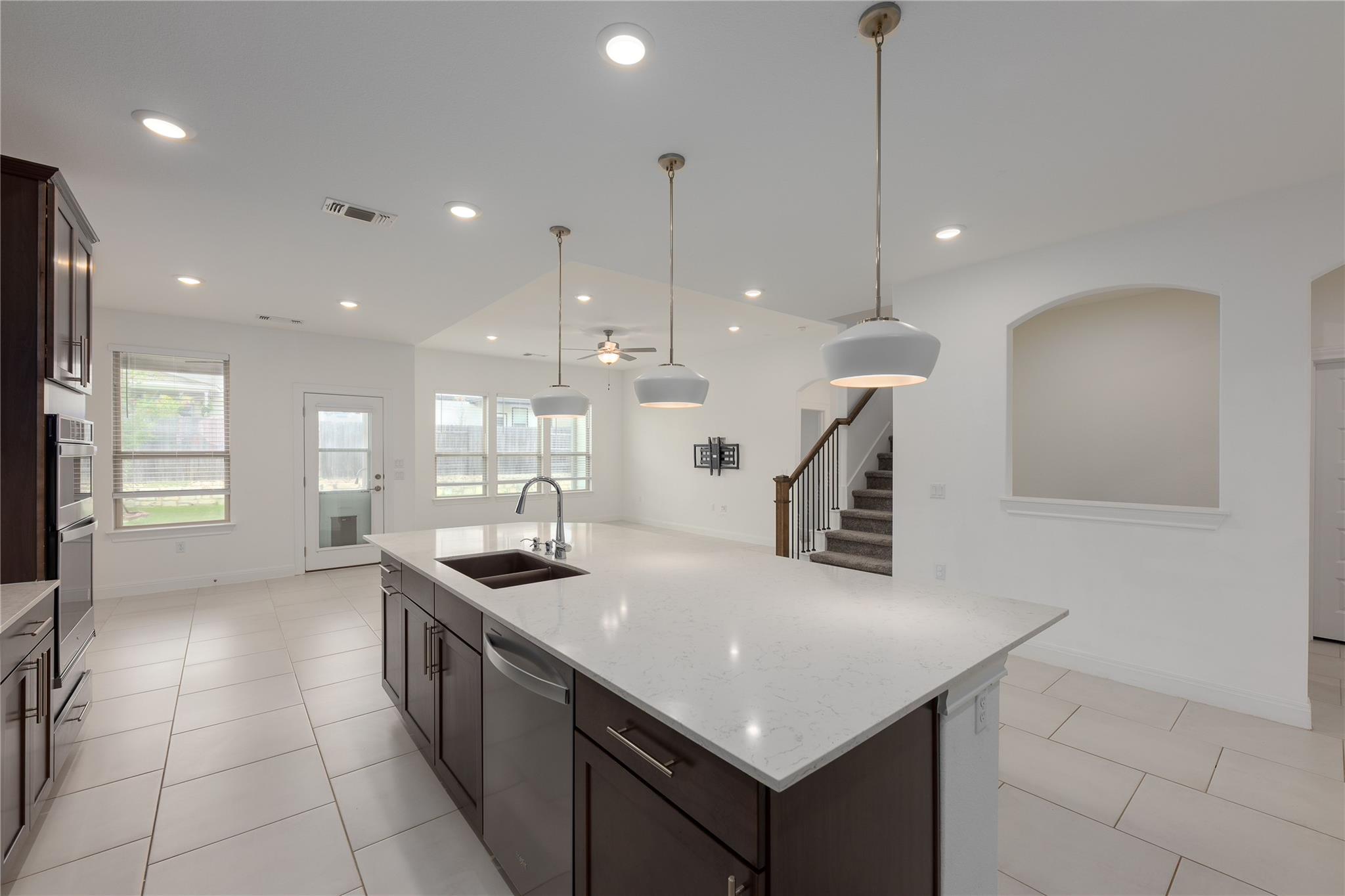 10408 Spanish Jennet Way Property Photo 3