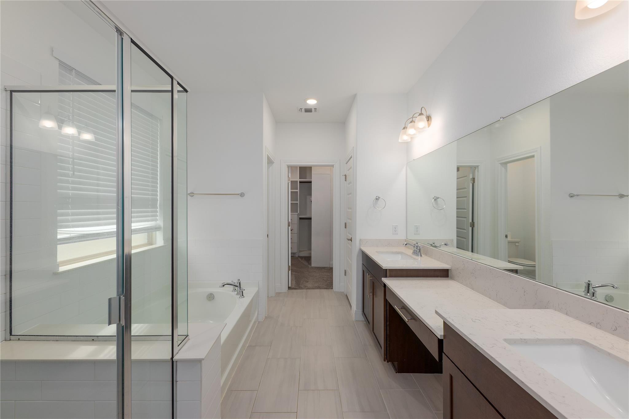 10408 Spanish Jennet Way Property Photo 7