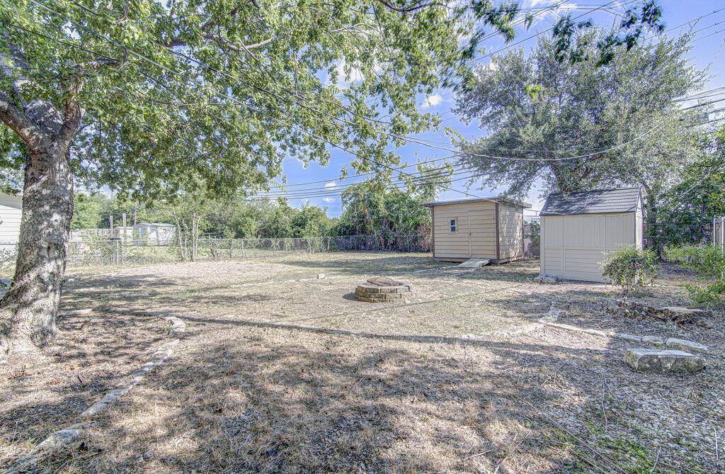 1410 Kamar Dr Property Photo 18