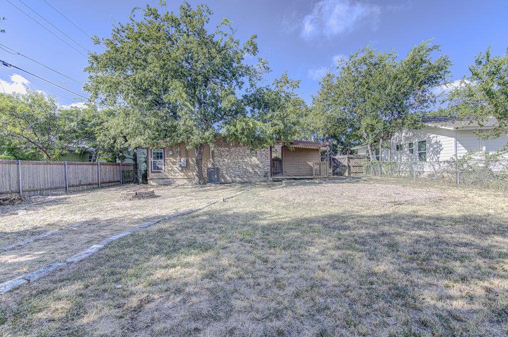 1410 Kamar Dr Property Photo 21