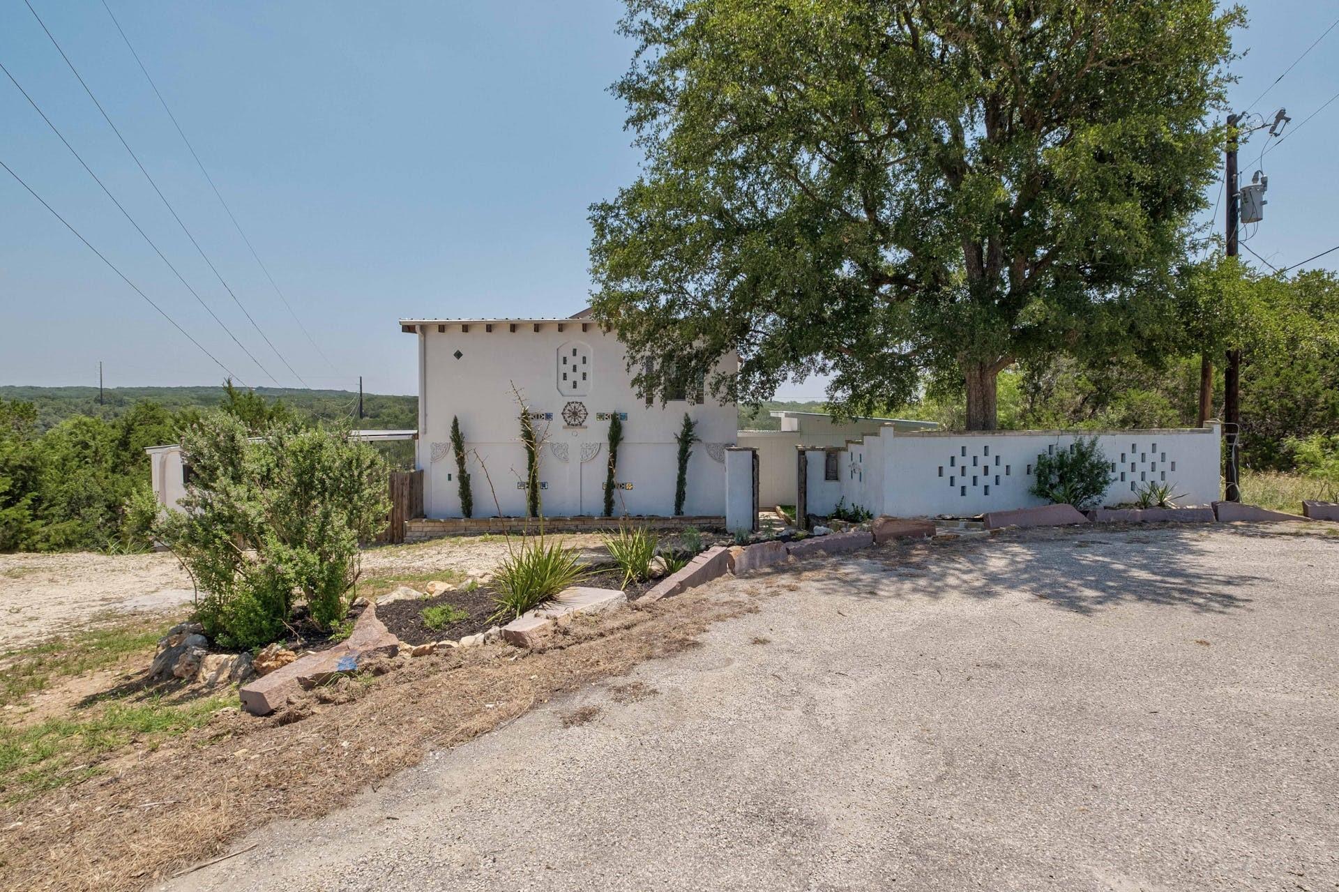1780 Live Oak Canyon Rd Property Photo 3