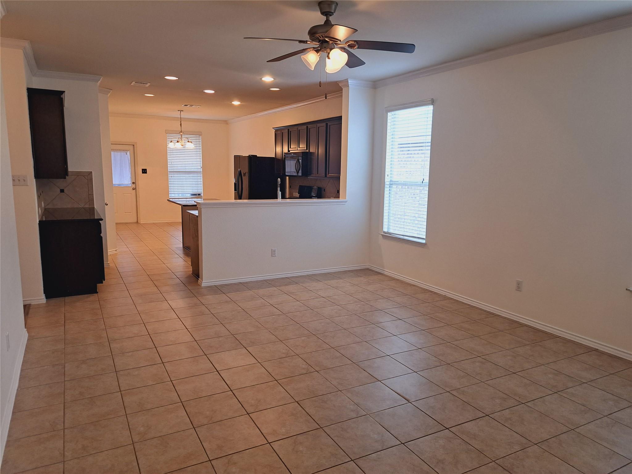 541 Moonwalker Trl Property Photo 6