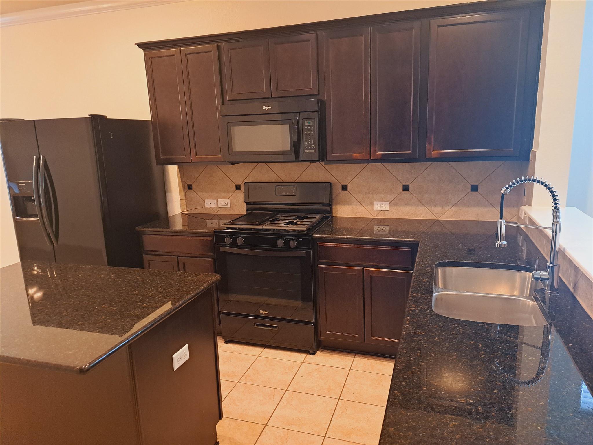 541 Moonwalker Trl Property Photo 11