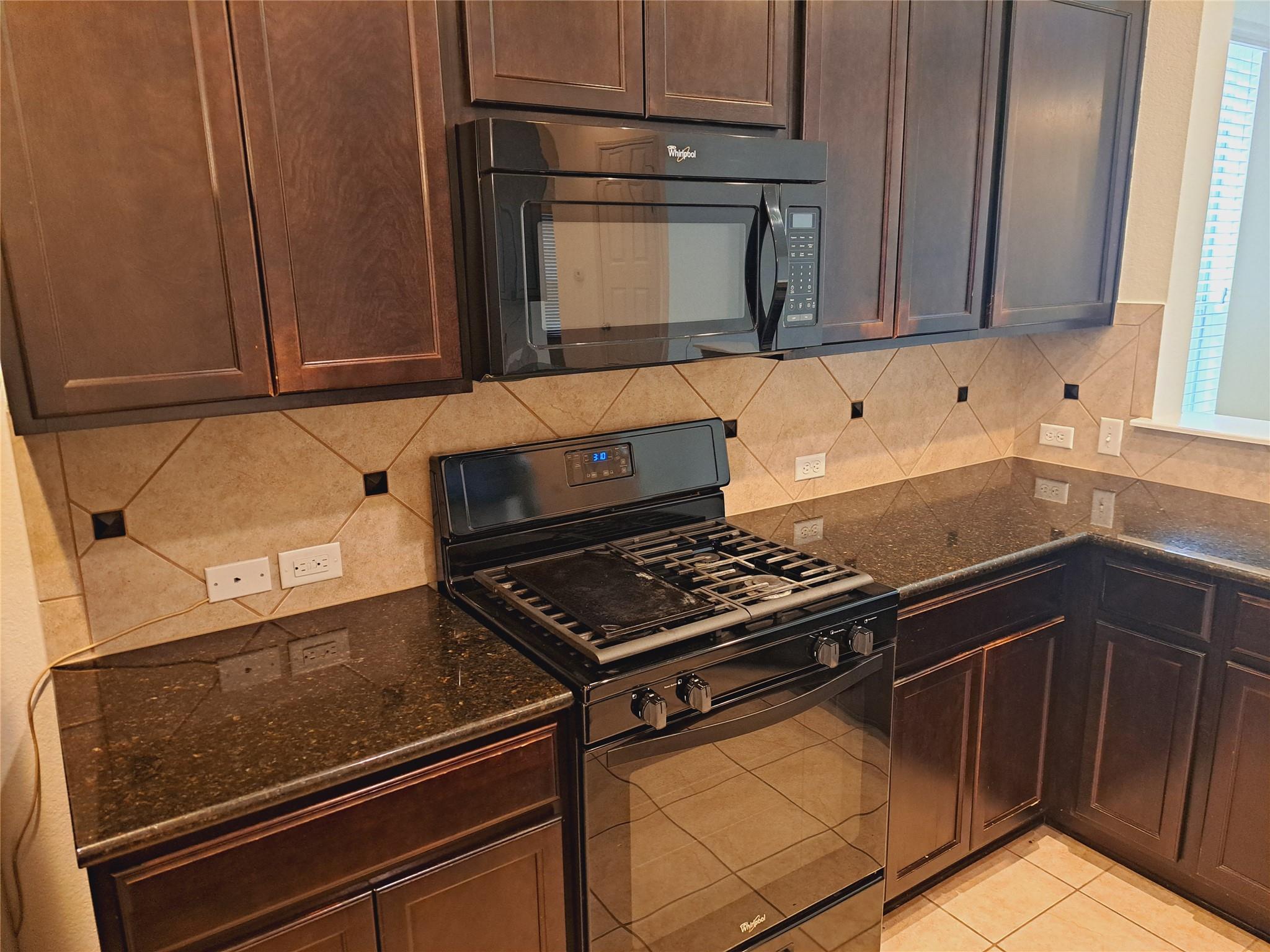 541 Moonwalker Trl Property Photo 13