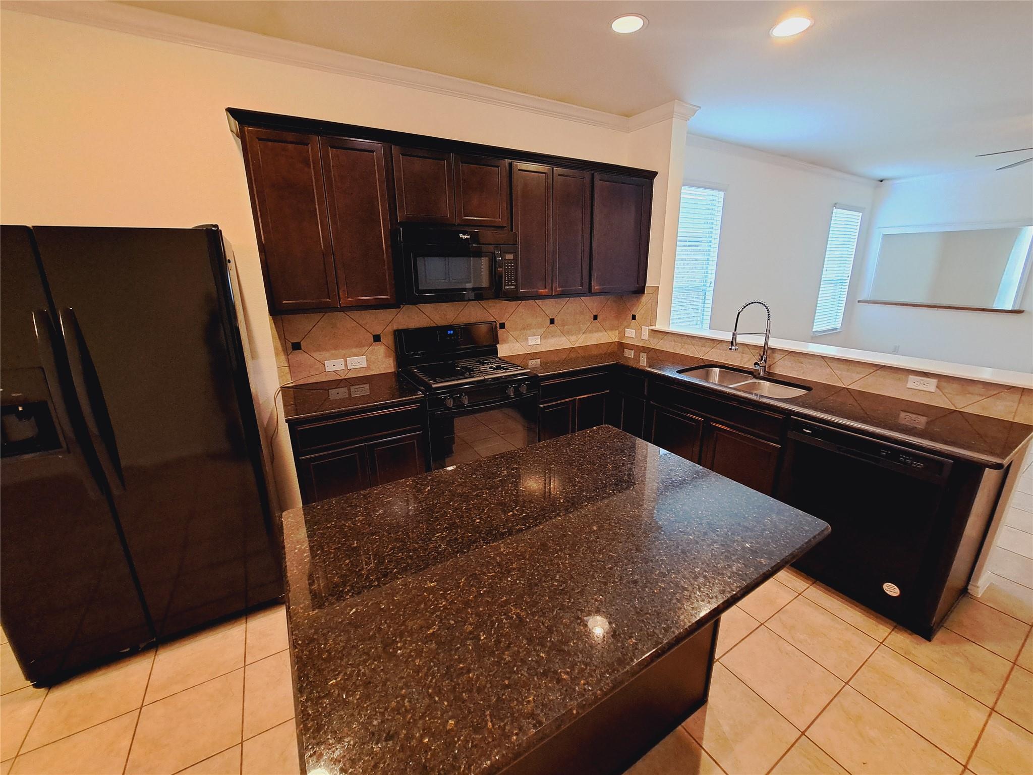 541 Moonwalker Trl Property Photo 14