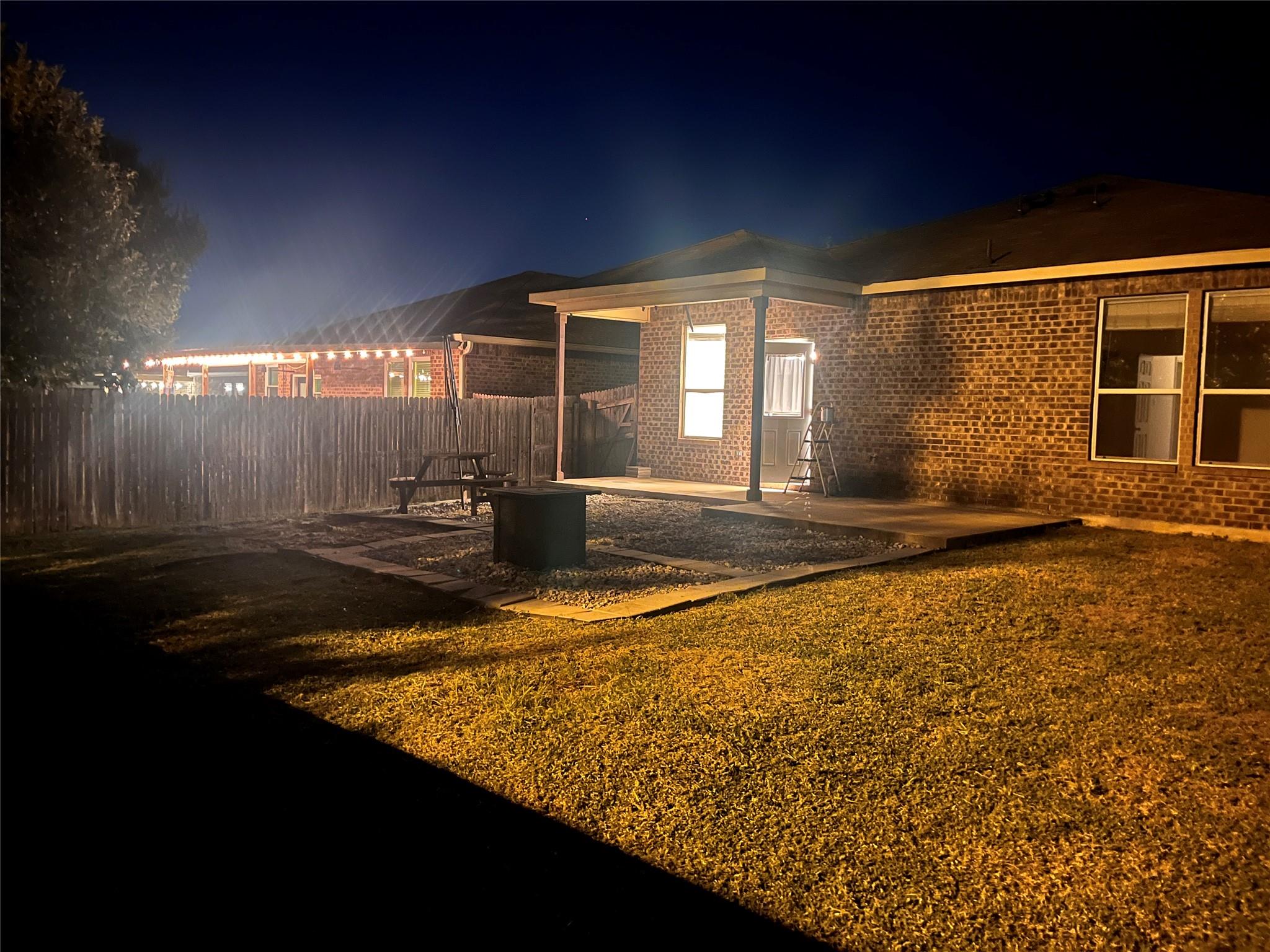 541 Moonwalker Trl Property Photo 28