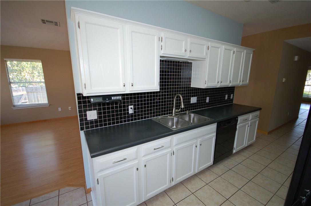 1202 Pathfinder Way Property Photo 6