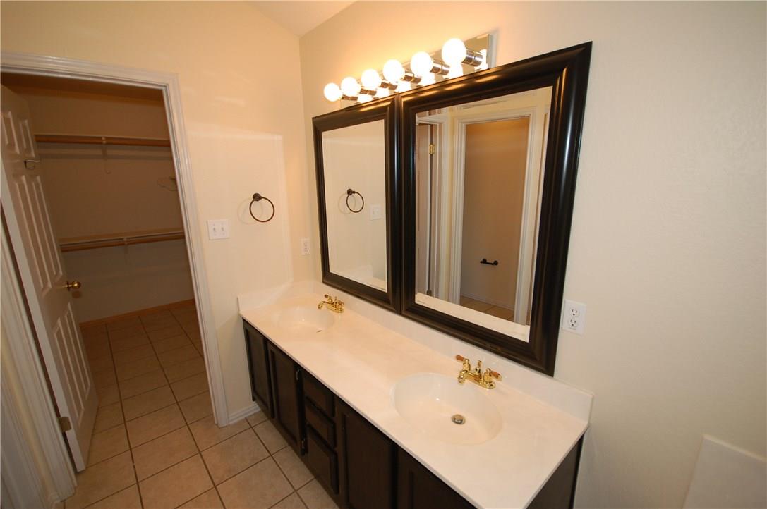 1202 Pathfinder Way Property Photo 9