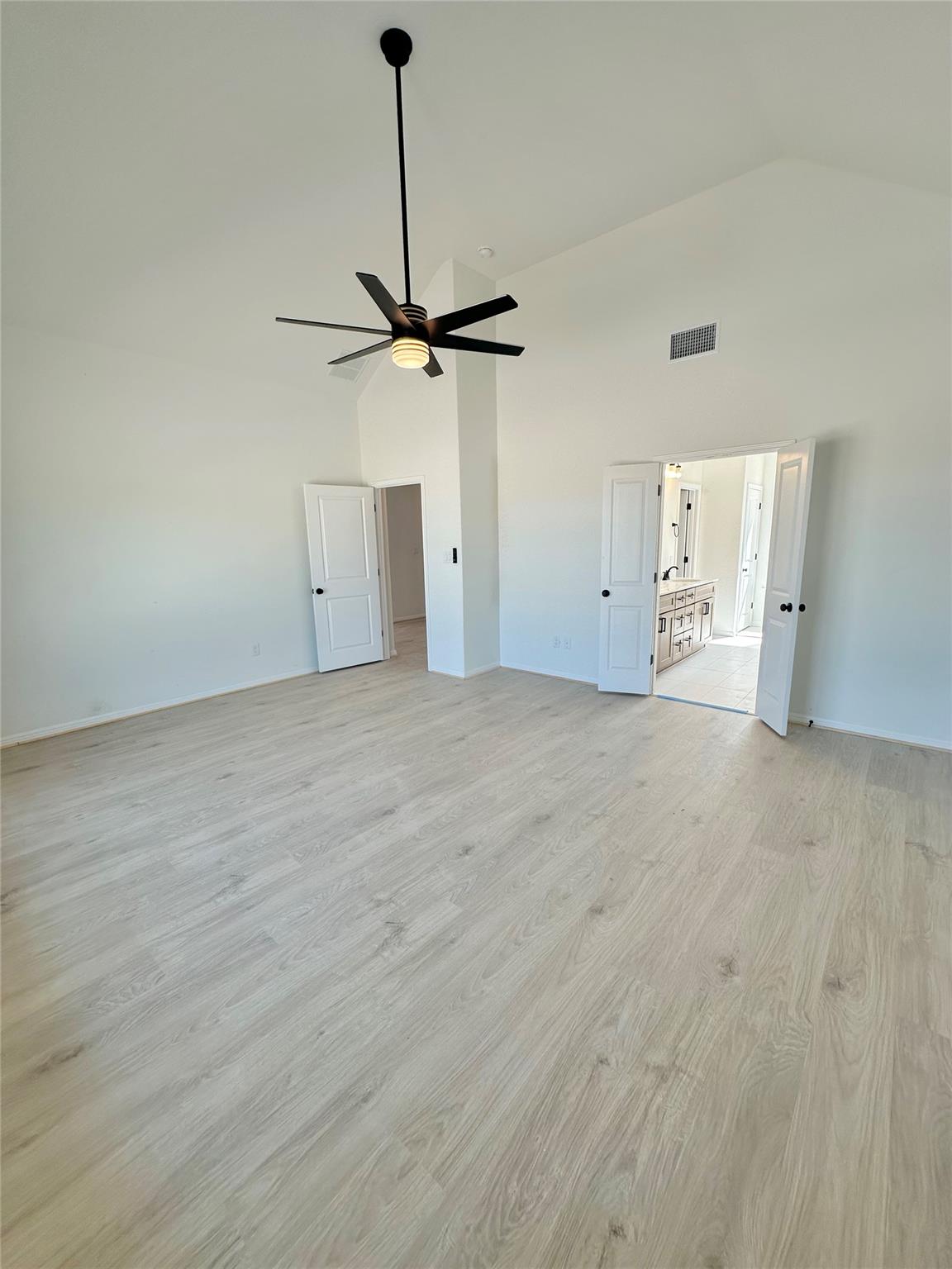 125 Tenny Ln Property Photo 14